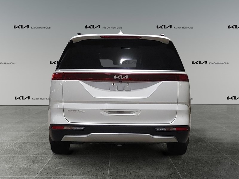 2024 Kia Carnival LX+ FWD