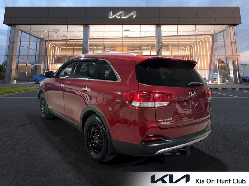 2016 Kia Sorento AWD 4dr 3.3L EX 7-Seater