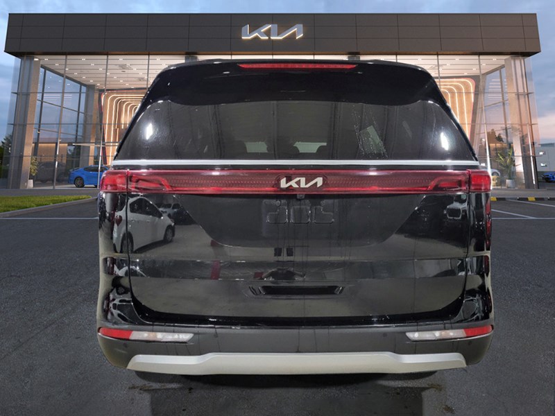 2022 Kia Carnival LX FWD