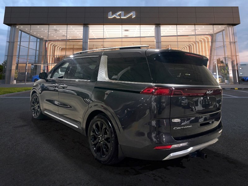 2022 Kia Carnival SX FWD