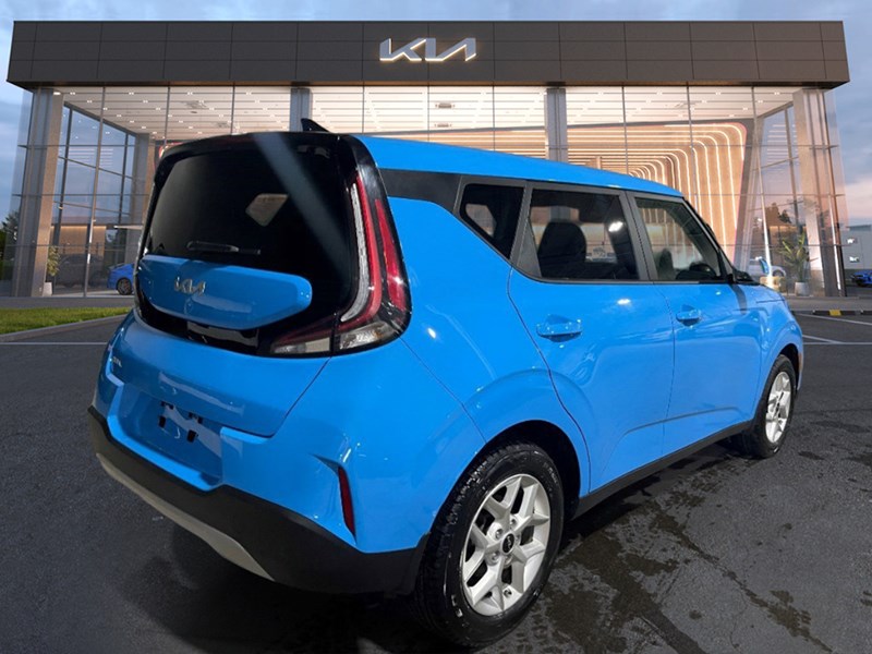 2023 Kia Soul EX IVT