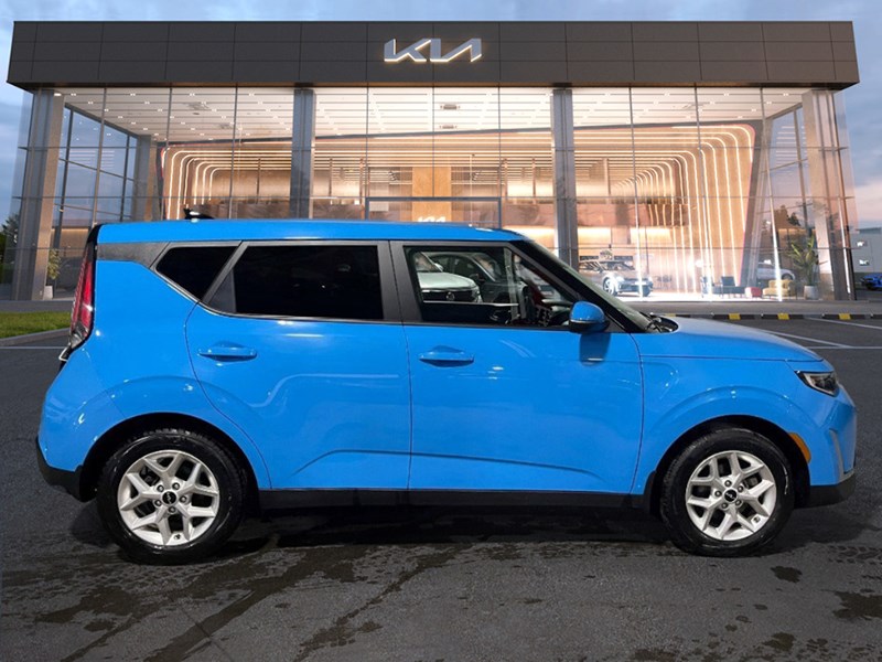 2023 Kia Soul EX IVT