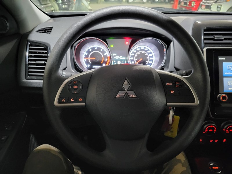 2024 Mitsubishi RVR ES AWC