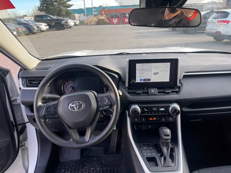 2024 Toyota RAV4 LE AWD